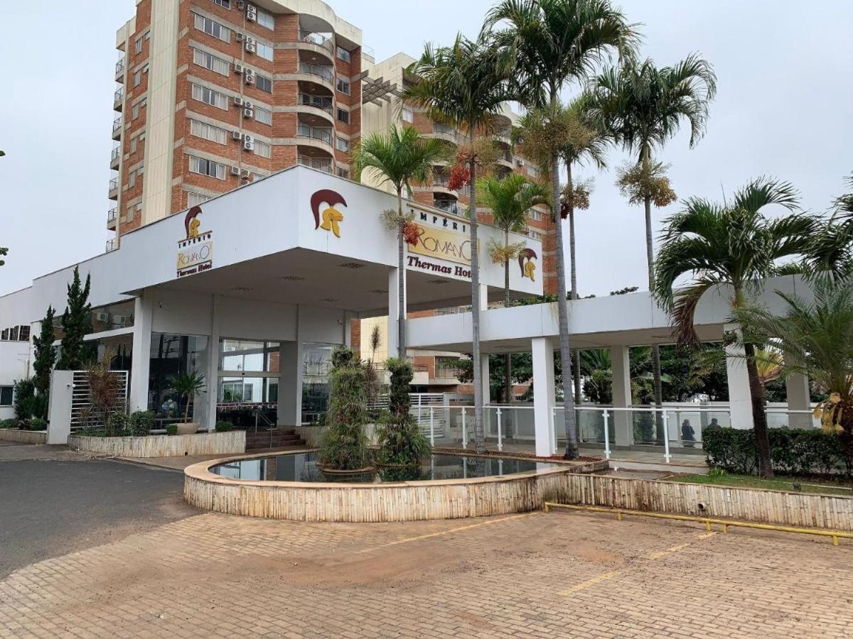Apartamento Imperio Romano - 2 Quartos, 24Hs Piscina Caldas Novas Kültér fotó